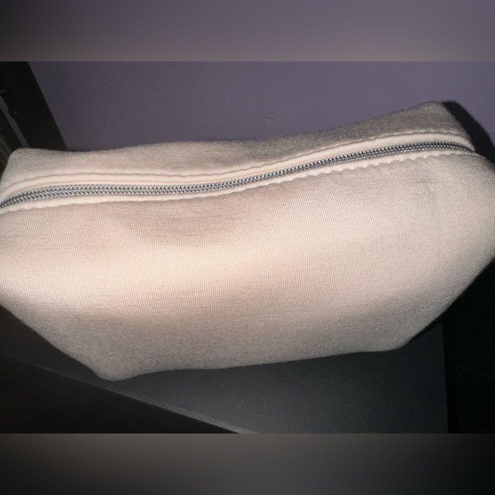 NWT LUXURY DIOR travel cosmetic bag! - Picture 6 of 9